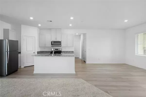 Victorville, CA 92392,12185 Del Sur Street