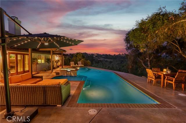 Fallbrook, CA 92028,707 South Live Oak Park Road