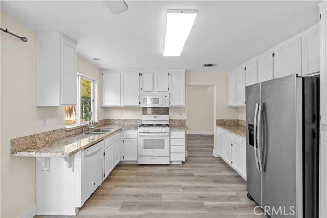 Lake Elsinore, CA 92532,31772 Ridgeview Drive
