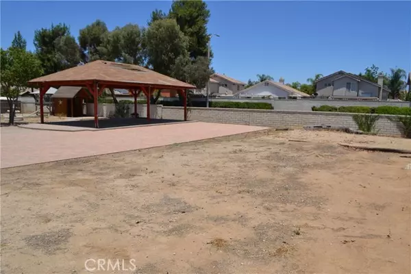 Perris, CA 92571,924 Hereford Way