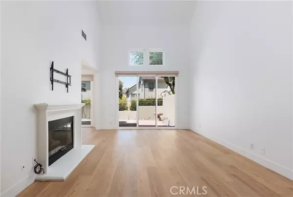 Irvine, CA 92603,3 Longbourn Aisle