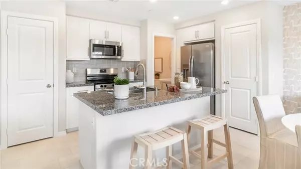Riverside, CA 92507,19279 Beech Grove Street