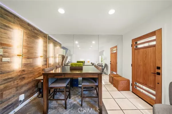 Santa Ana, CA 92707,2921 S Sycamore St