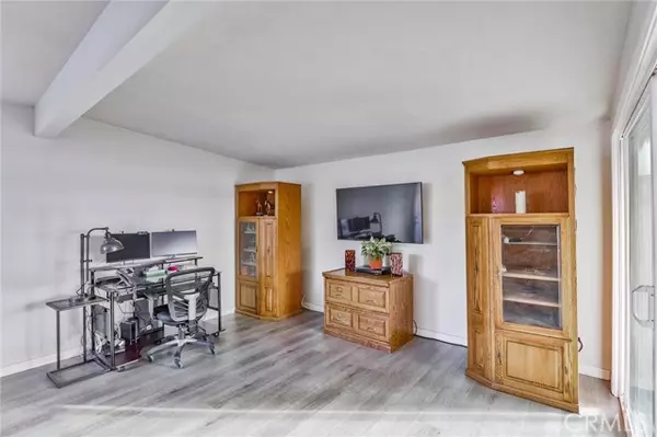 San Diego, CA 92117,4657 Chateau Place