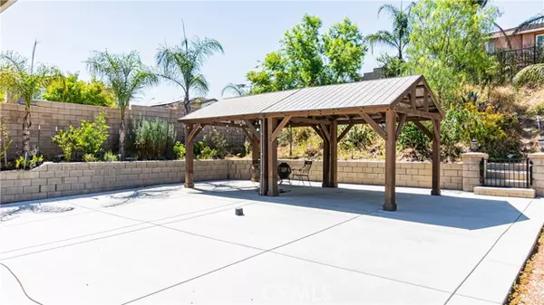 Riverside, CA 92508,18427 Blue Sky Street