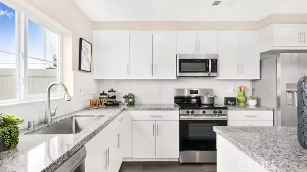 Riverside, CA 92507,19183 Beech Grove Street