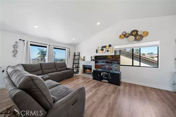 Escondido, CA 92027,2041 Woodland Glen