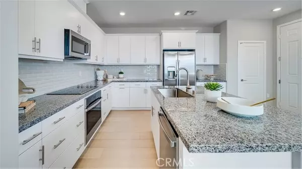 Ontario, CA 91761,2593 Cloudview Privado