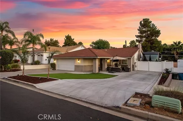 30809 Burning Tree Drive, Canyon Lake, CA 92587