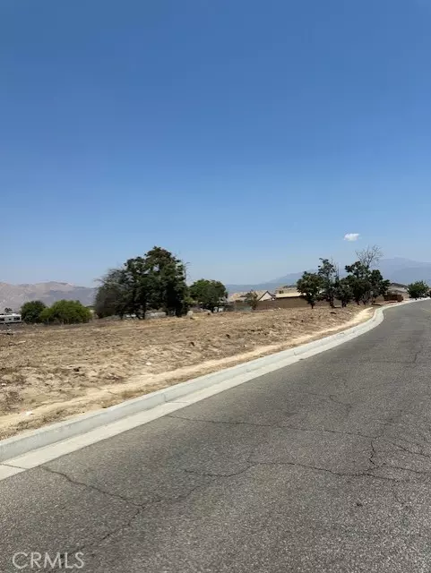 920 North Palm Avenue, Hemet, CA 92543