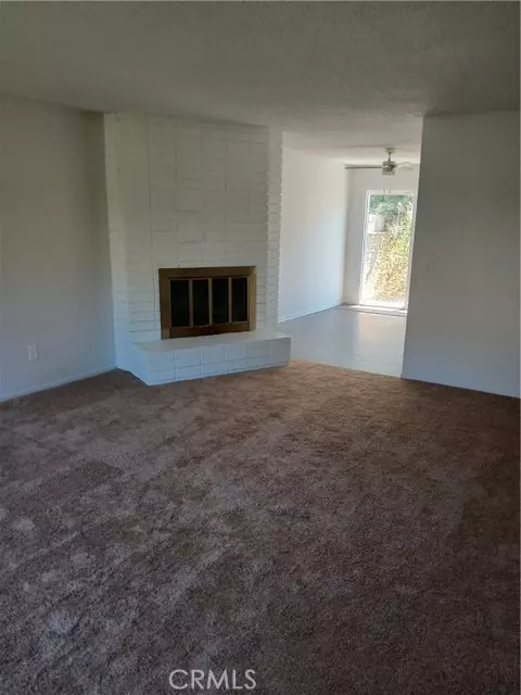 Tustin, CA 92780,453 East 1st Street