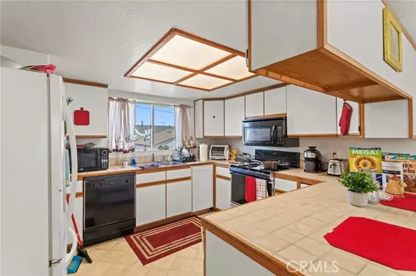 Hawthorne, CA 90250,3918 West 118th Place