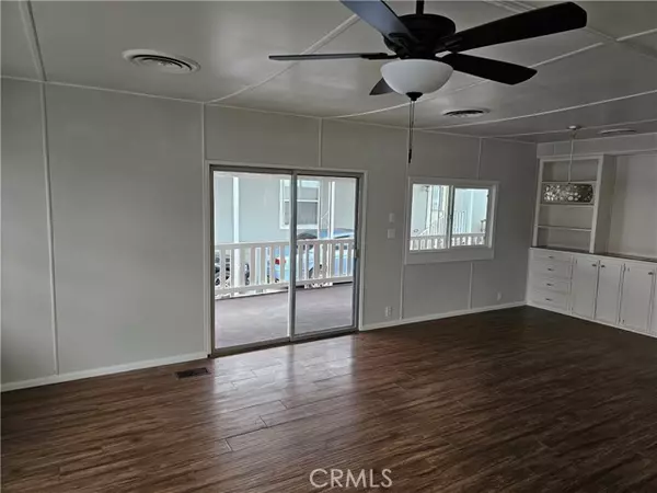 Hemet, CA 92543,260 North Lyon ave