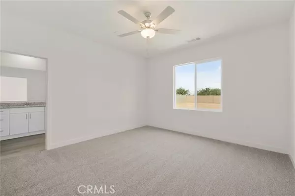 Apple Valley, CA 92307,22832 Saddleback Avenue