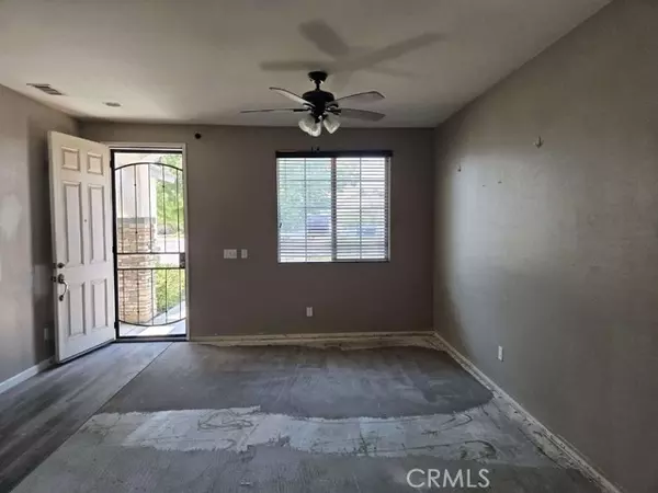 Hesperia, CA 92344,8663 Aberdeen Court