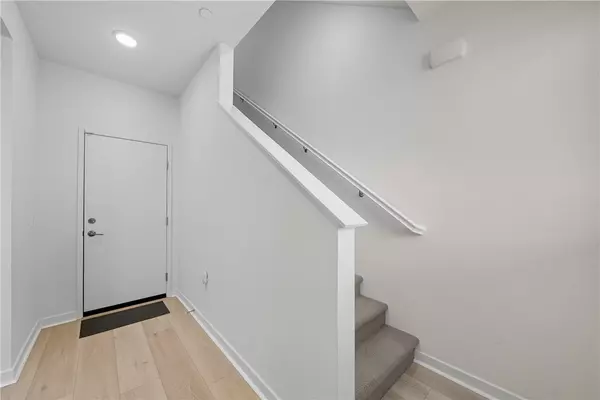 San Diego, CA 92154,5465 Seacliff Place