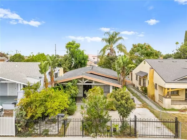 1445 W 55th St, Los Angeles, CA 90062