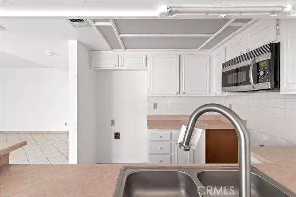 Lancaster, CA 93536,43334 32nd St W