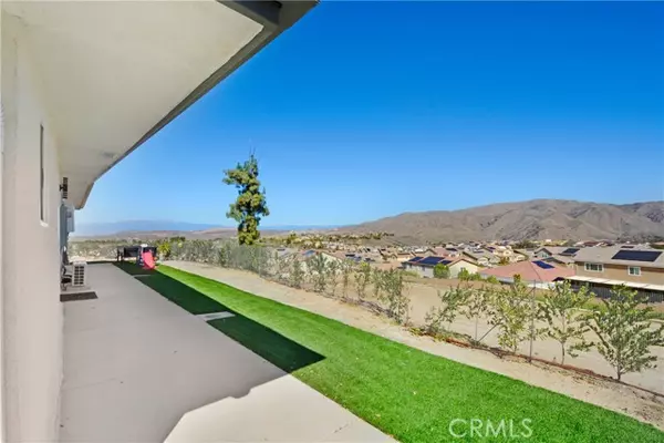 Corona, CA 92883,26346 Pawpaw Court