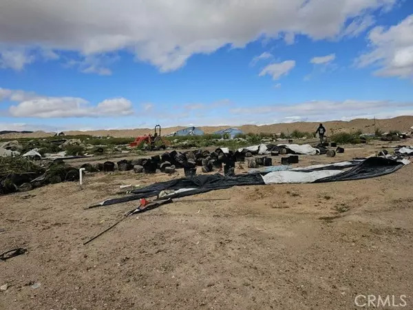 22775 El Privilegio, Adelanto, CA 92301