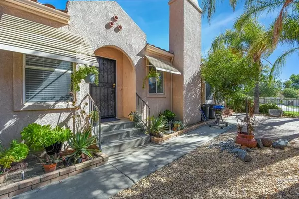 San Jacinto, CA 92583,752 Torino