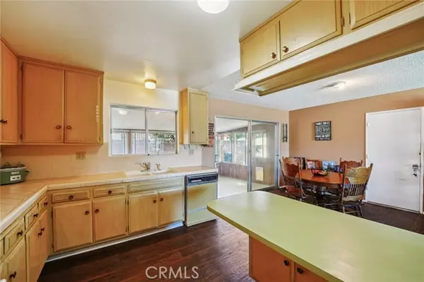 Hemet, CA 92543,580 Mount Hood