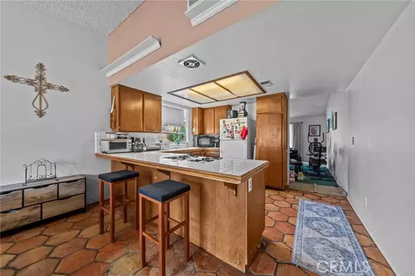 Lake Elsinore, CA 92530,127 North Massachusetts