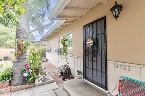 Fontana, CA 92335,14783 Ivy