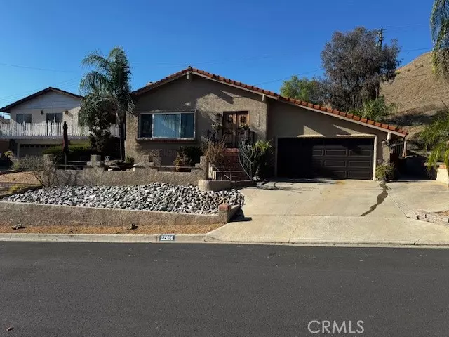 22696 San Joaquin East, Canyon Lake, CA 92587
