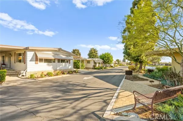 Yorba Linda, CA 92886,3738 LAKE SIDE