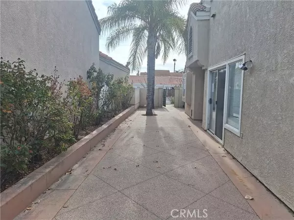 Murrieta, CA 92562,41195 Via Cedro