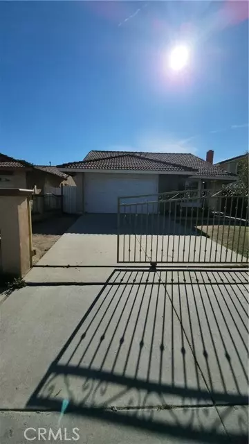 171 Oaktree, Perris, CA 92571