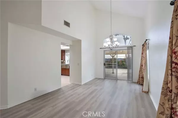 Murrieta, CA 92562,24055 Golden Pheasant