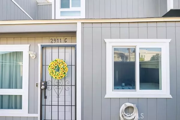 2911 South Fairview Street, Santa Ana, CA 92705