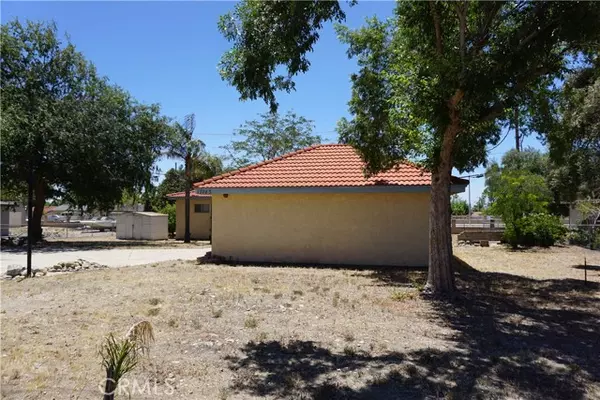 Fontana, CA 92336,17143 Pera Court