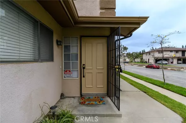 1090 West Calle Del Sol, Azusa, CA 91702