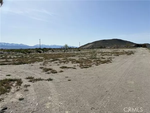 Adelanto, CA 92301,18952 Silver Rock Road