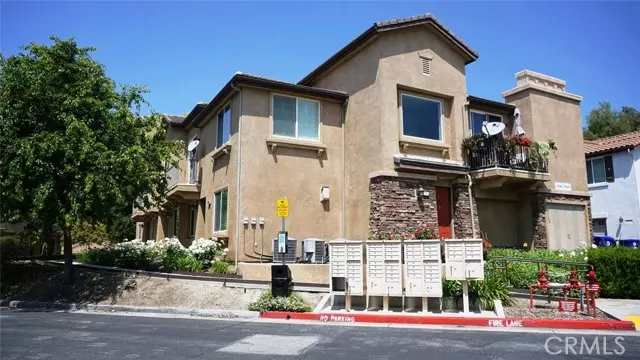 Canyon Country, CA 91351,27949 Avalon Drive