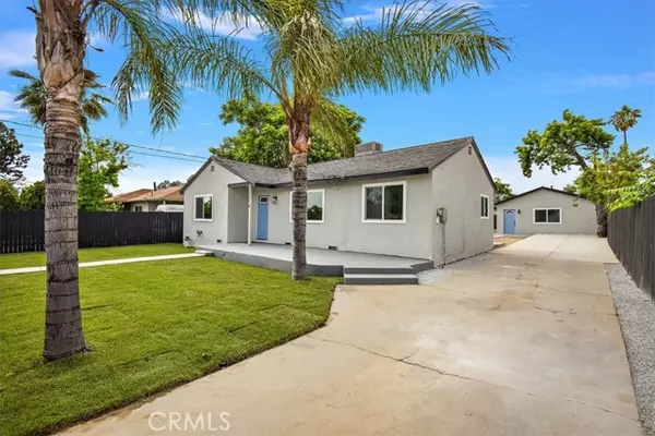 Fontana, CA 92335,15216 Hibiscus Avenue