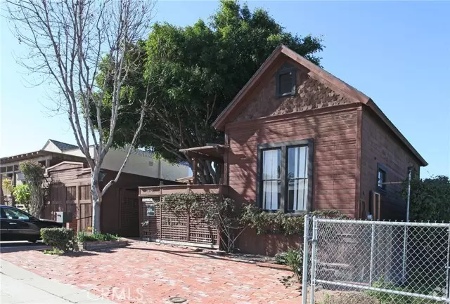 2442 State Street, San Diego, CA 92101