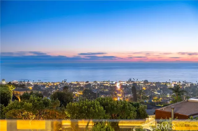 905 Canyon View Drive, Laguna Beach, CA 92651