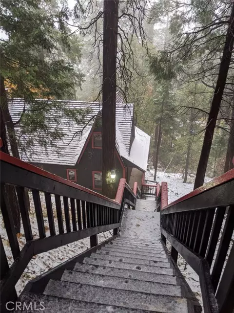 23884 Scenic Drive, Crestline, CA 92325