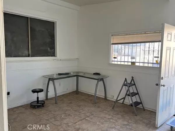 Santa Ana, CA 92703,1724 West 2nd Street