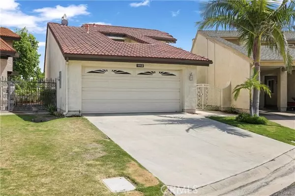 1112 North Voyager Lane, Anaheim, CA 92801