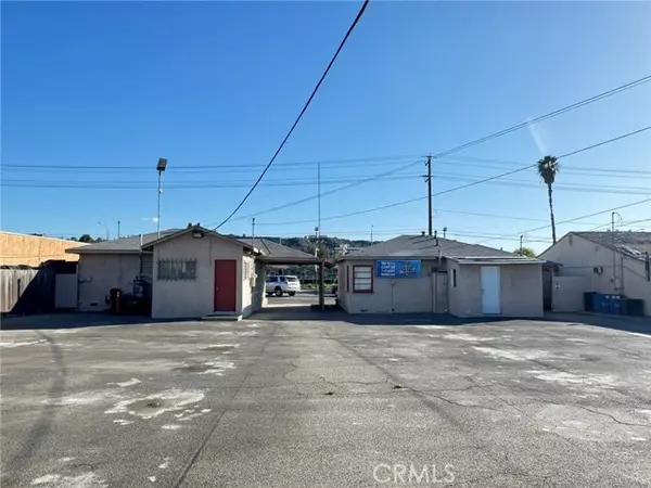 La Puente, CA 91744,15947 Amar Road