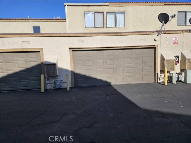 Fontana, CA 92335,9202 Citrus Avenue