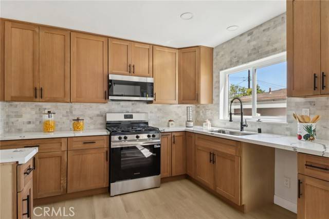 Pacoima, CA 91331,12548 Terra Bella Street