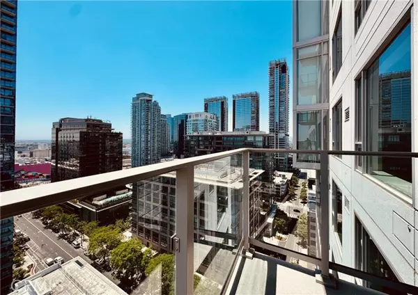 1050 South Grand Avenue, Los Angeles, CA 90015