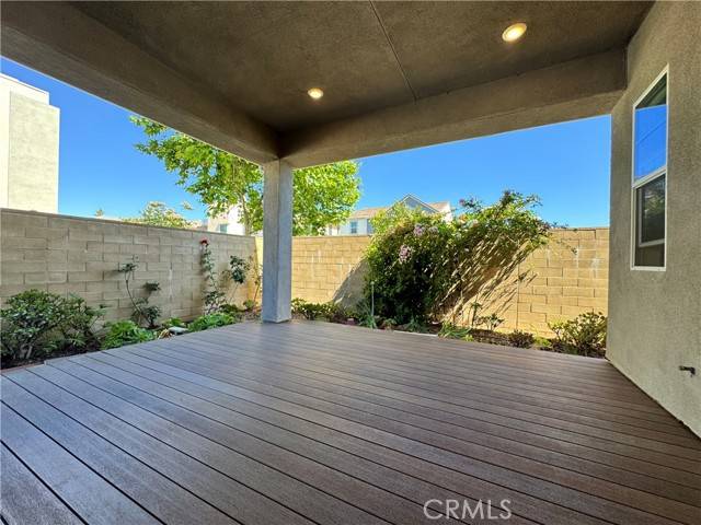 Irvine, CA 92618,325 Sawbuck