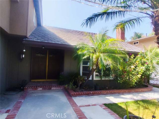 2073 Smokewood Avenue, Fullerton, CA 92831